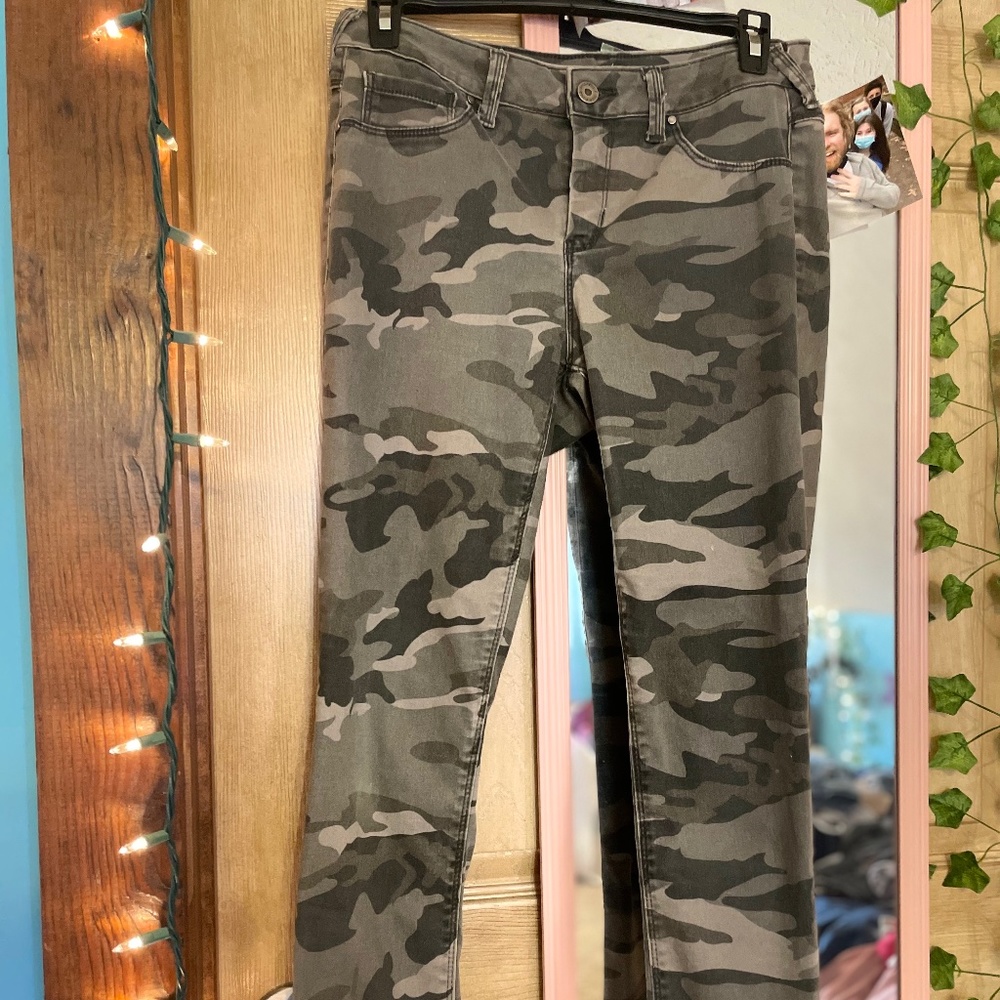 Cute camo jeans.